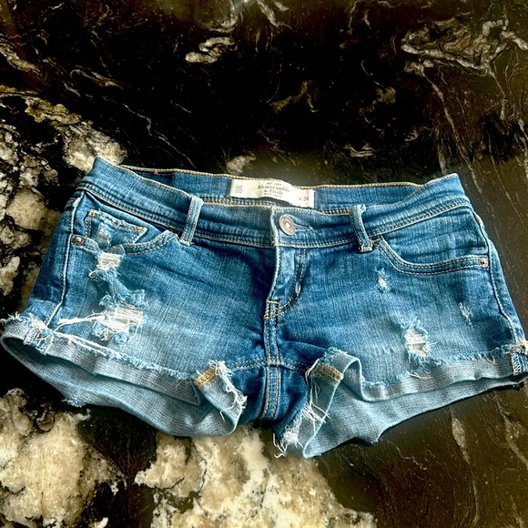 Abercrombie & Fitch Jean shorts! - Picture 1 of 2